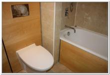 ремонт туалета и ванны под ключ с деревянными элементами