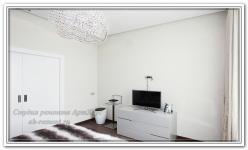 Ремонт квартир в белой спальне в стиле хай-тек
