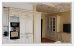 Ремонт квартир в кухне в классическом стиле светло-золотистых тонов